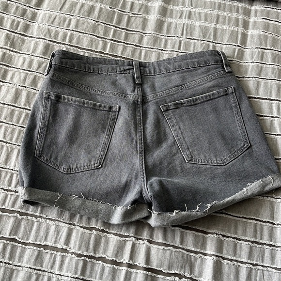Old navy womens jean shorts - Picture 3 of 4